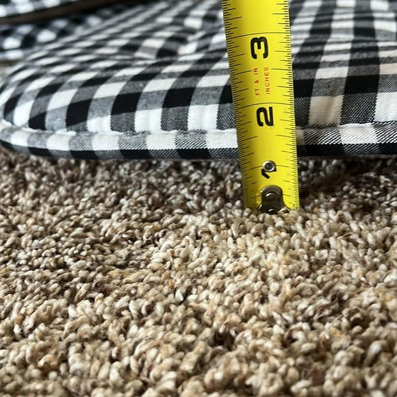 Memory foam, non slip rubber back, black/white checkered chair cushions. 6 pack. - Picture 5 of 15